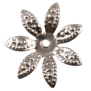 fém díszítőelem virág dombornyomott szirmokkal